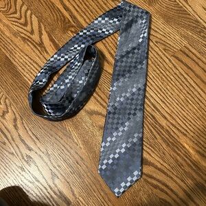 Kenneth Cole Reactions Blue and Gray Checkered Tie